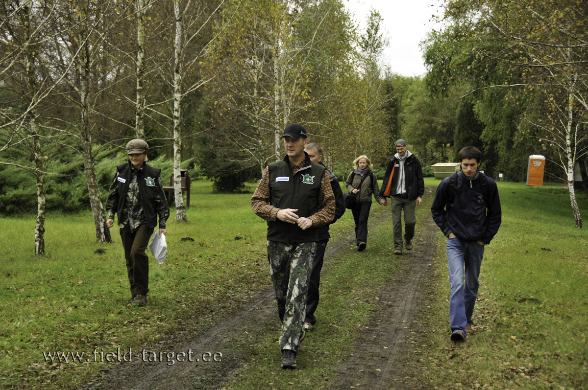 Eestlased ettevaatlikult maad uurimas
